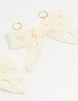 Cream Lace Fabric Bow Shoe Charm Set