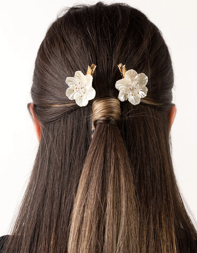 Gold Pearlised Flower Clip