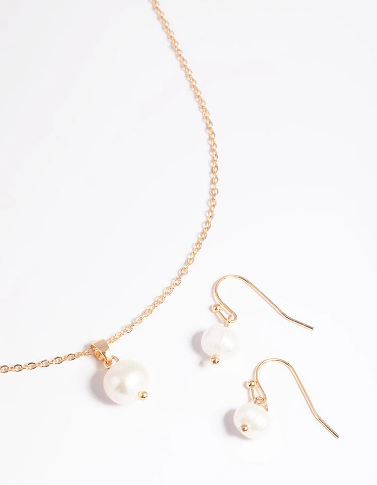 Gold Pearl Necklace & Earrings Set