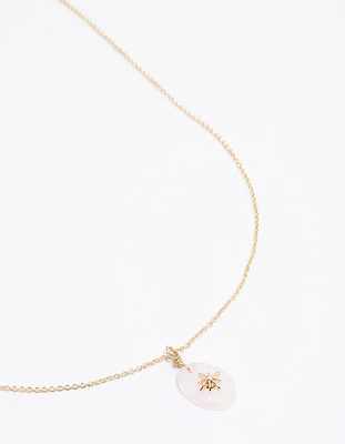 Gold Oval Star Pendant Necklace