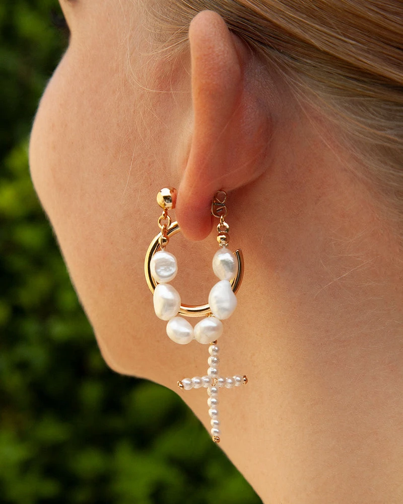 Gold Freshwater Pearl Loop Earring