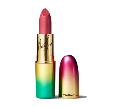 Lipstick / @noorstars