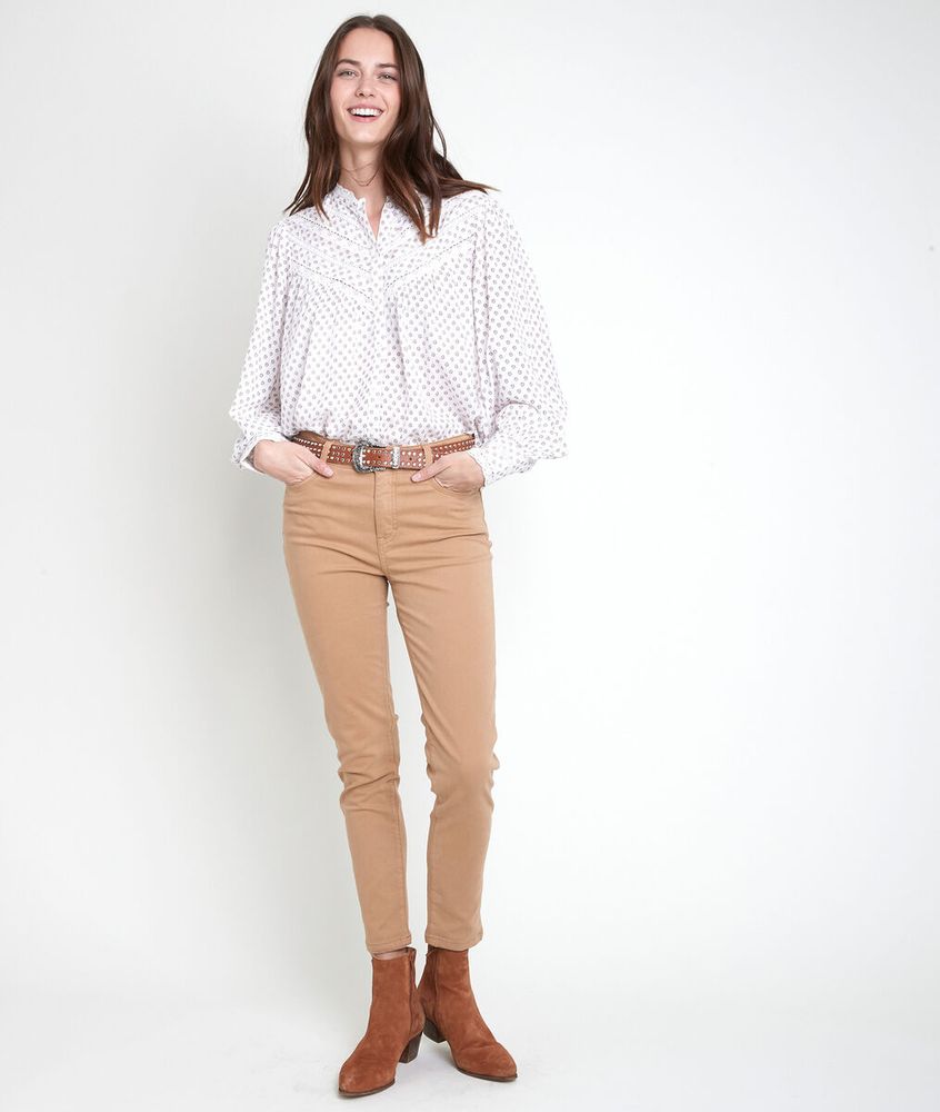 L'iconique slim jean satin de coton camel Sultan