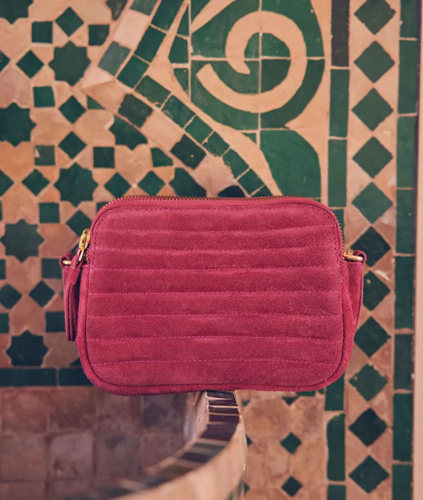 Mini sac matelassé en cuir velours fuchsia Flavie