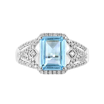 Aquamarine Ring with Diamond Accents