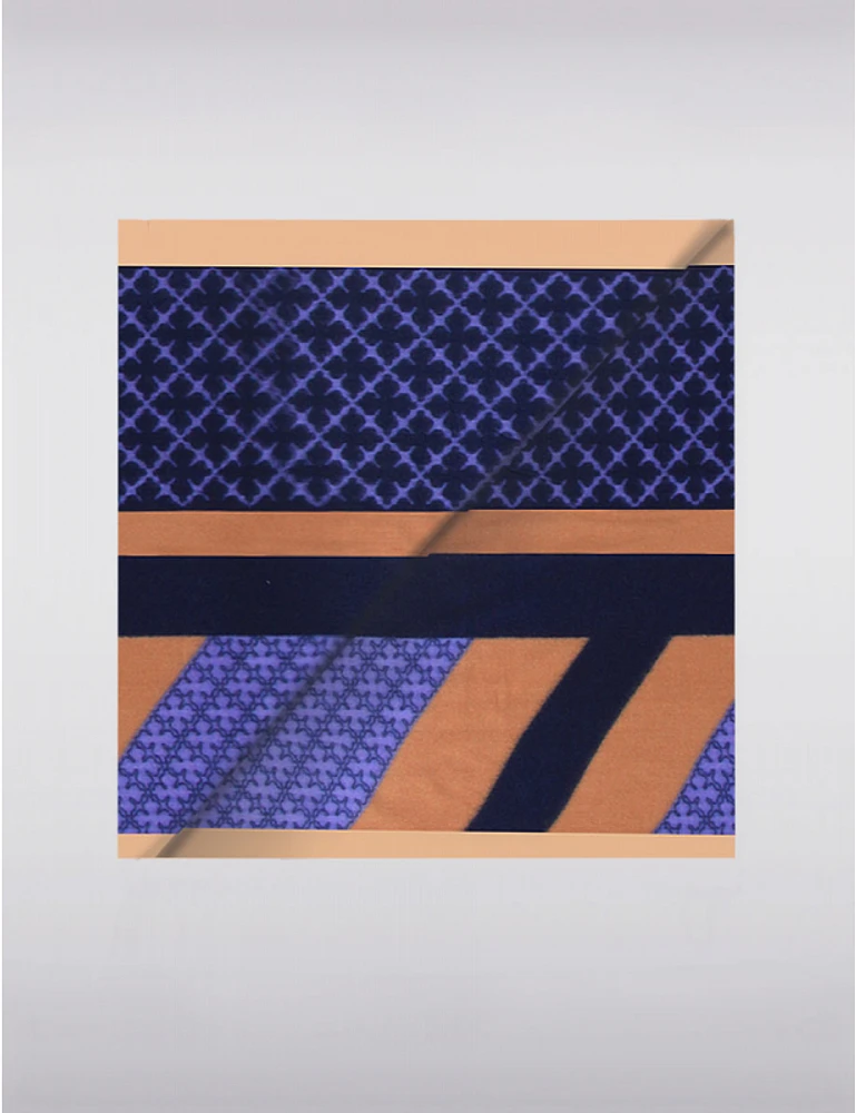 Manteaux Manteaux | La maison du manteau au Québec Foulard Polaire Léger et Doux au Toucher avec un Élégant Patchwork D'imprimés