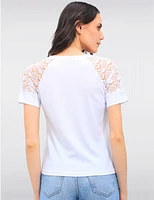 T-shirt Col V Dentelle par Gabby Isabella