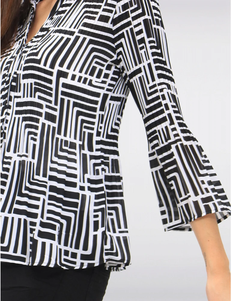 Manteaux | La maison du manteau au Québec Blouse Chic à Imprimé N/B Plissée Boutonnée Manches Évasées par Ninety