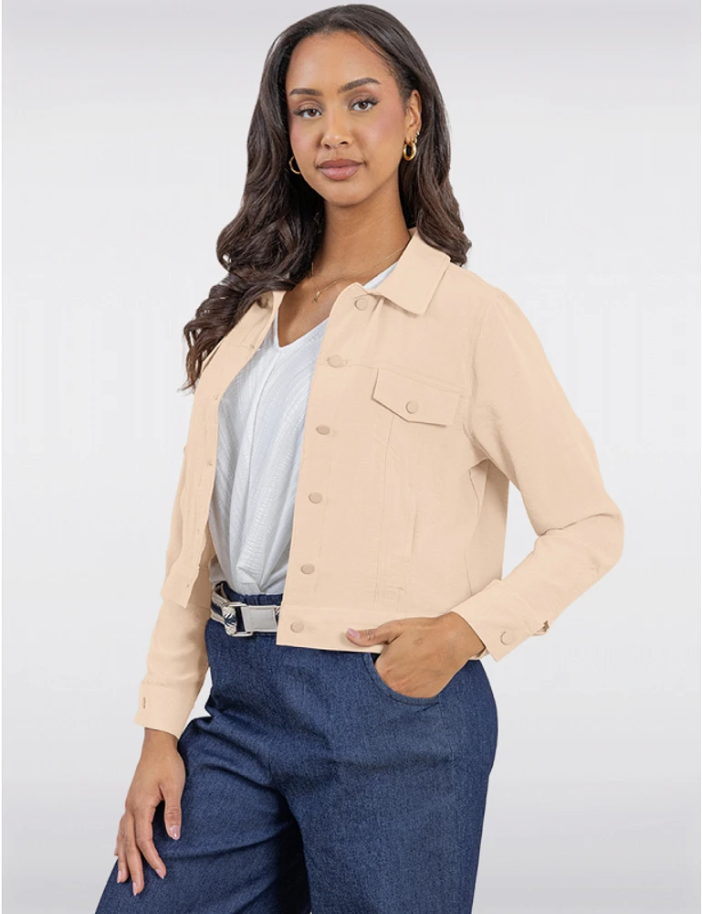 Manteaux | La maison du manteau au Québec Veste Classique Légère à Boutons Col Chemise et Poches Fonctionnelles par Ninety