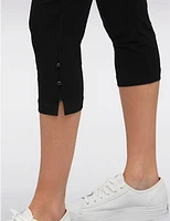 Manteaux | La maison du manteau au Québec Capri Extensible À Taille Mi-haute Avec Trois Boutons Latéraux Par Amani Couture