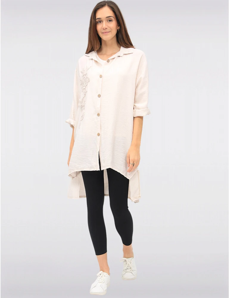 Manteaux | La maison du manteau au Québec Chemise Boutonnée 3/4 avec Applique Florale & Fentes Latérales par Froccella