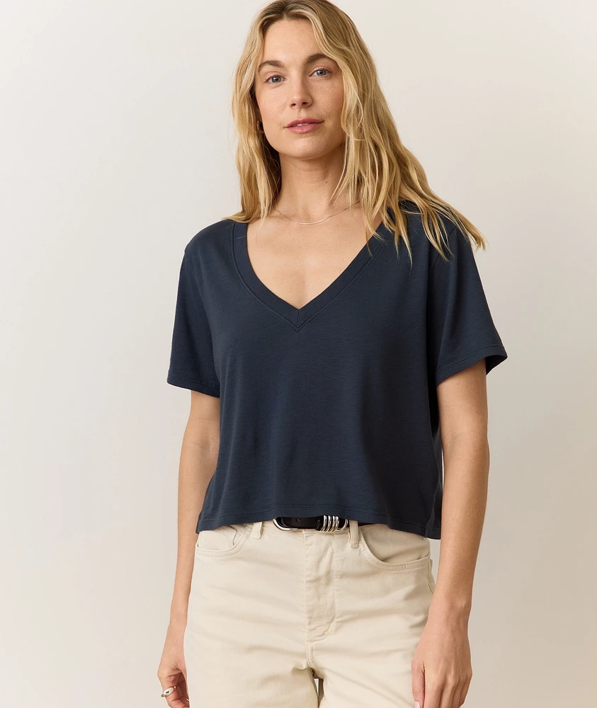 Boyfriend V-Neck Crop