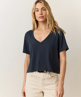 Boyfriend V-Neck Crop