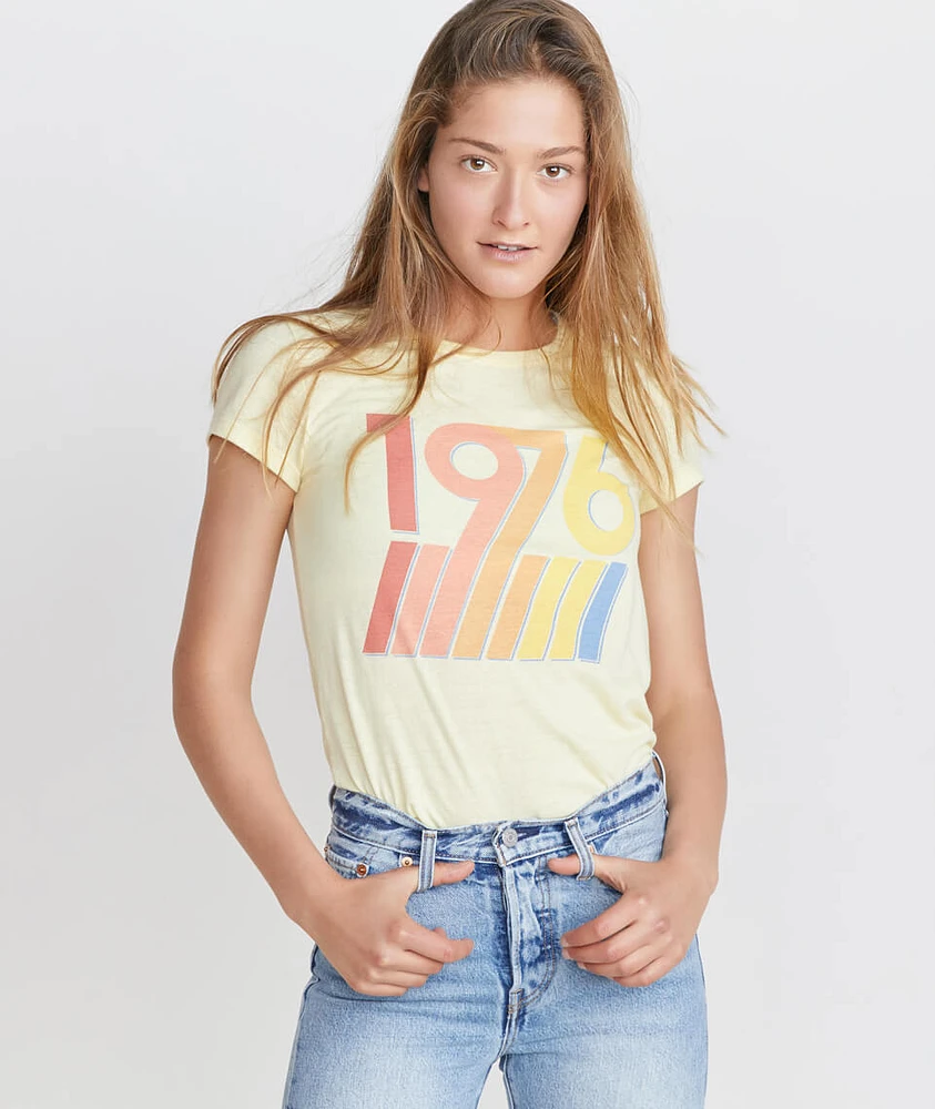 1976 Graphic Tee Banana