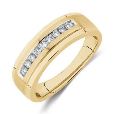 Ring with 0.15 Carat TW of Diamonds 10kt Yellow Gold