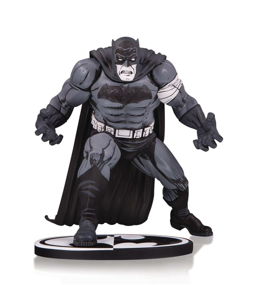 Statuette Dc Collectibles - Batman Black & White - Batman By Klaus Janson 25 Cm
