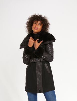 Manteau droit ceinturé détail fourrure noir femme | Morgan