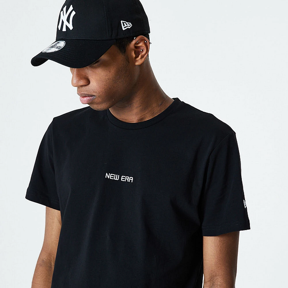 Playera Manga Corta New Era Essentials Negra