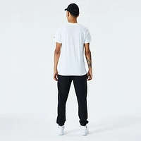 Playera Manga Corta New Era Essentials Blanca