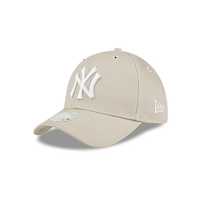 New York Yankees Women's League Essentials 9FORTY Strapback para Mujer