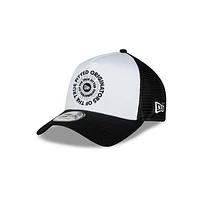 New Era Circle 9FORTY AF Trucker Snapback Blanca