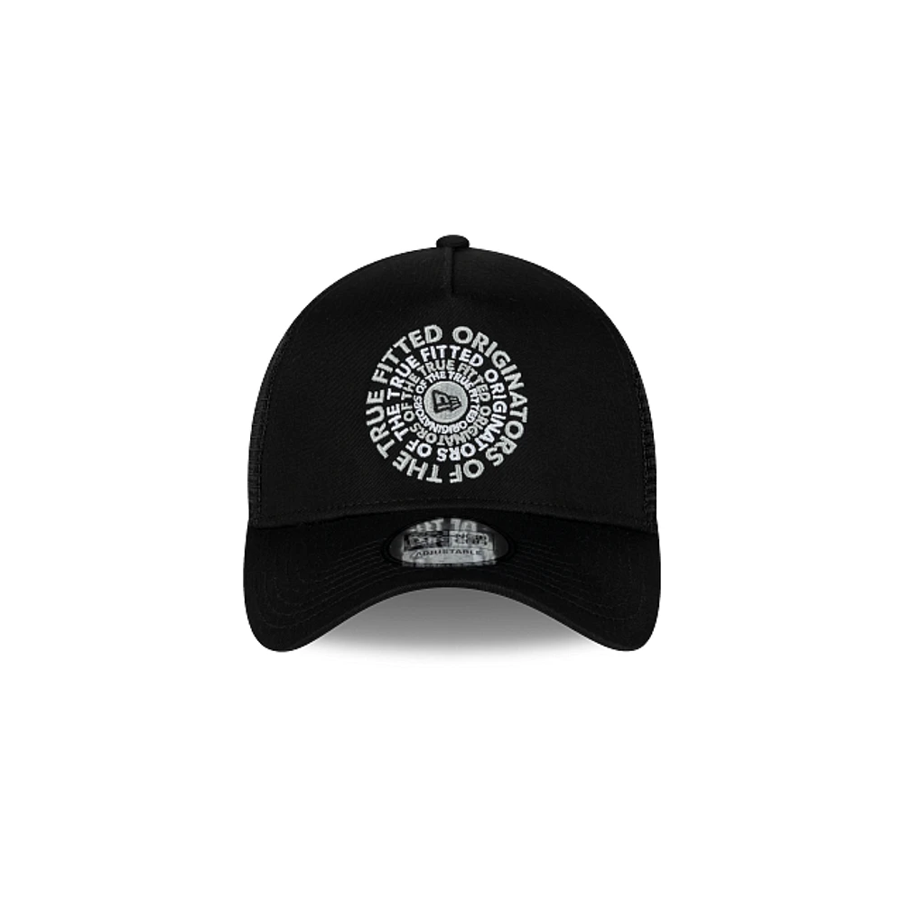 New Era Circle 9FORTY AF Trucker Snapback Negra