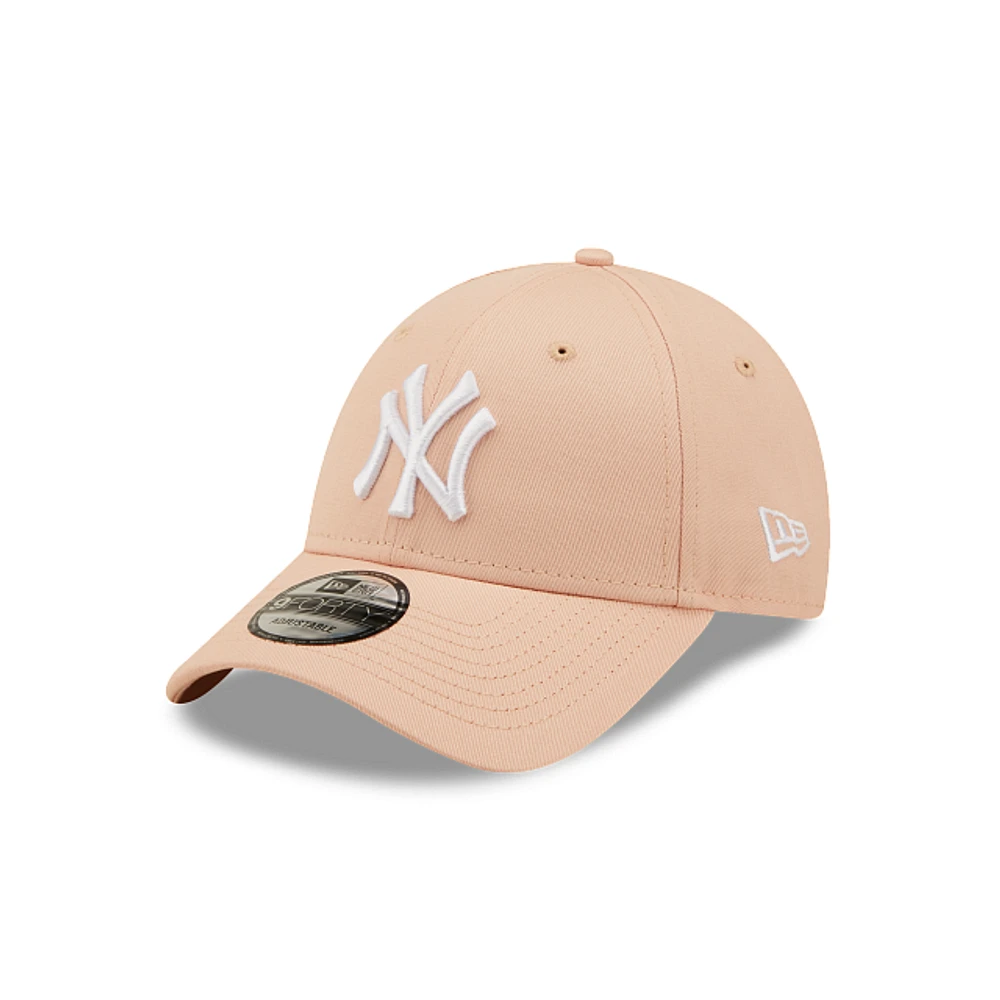 New York Yankees MLB League Essentials 9FORTY Strapback Rosa