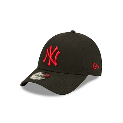 New York Yankees MLB League Essential 9FORTY Strapback