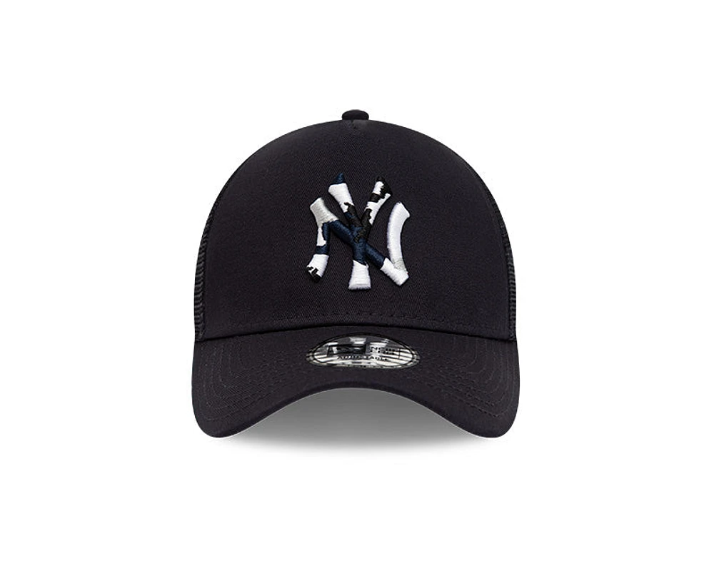 New York Yankees Logo Infill Collection 9FORTY Strapback