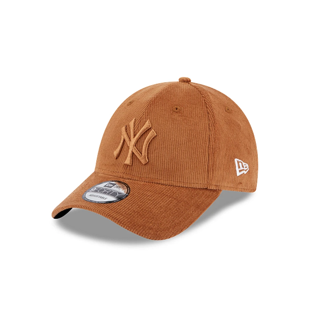 New York Yankees Fabric X New Era Corduroy 9FORTY Strapback