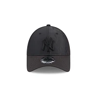 New York Yankees Fabric X New Era Multi Texture 9FORTY Strapback