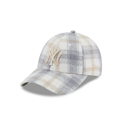 New York Yankees MLB Plaid Logo 9FORTY Strapback para Mujer