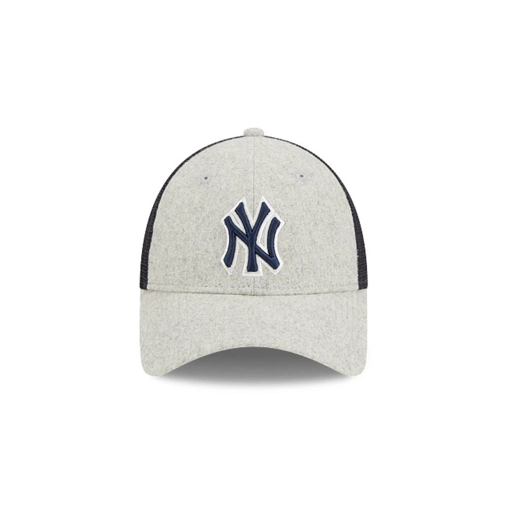 New York Yankees MLB Athleisure 9FORTY Strapback