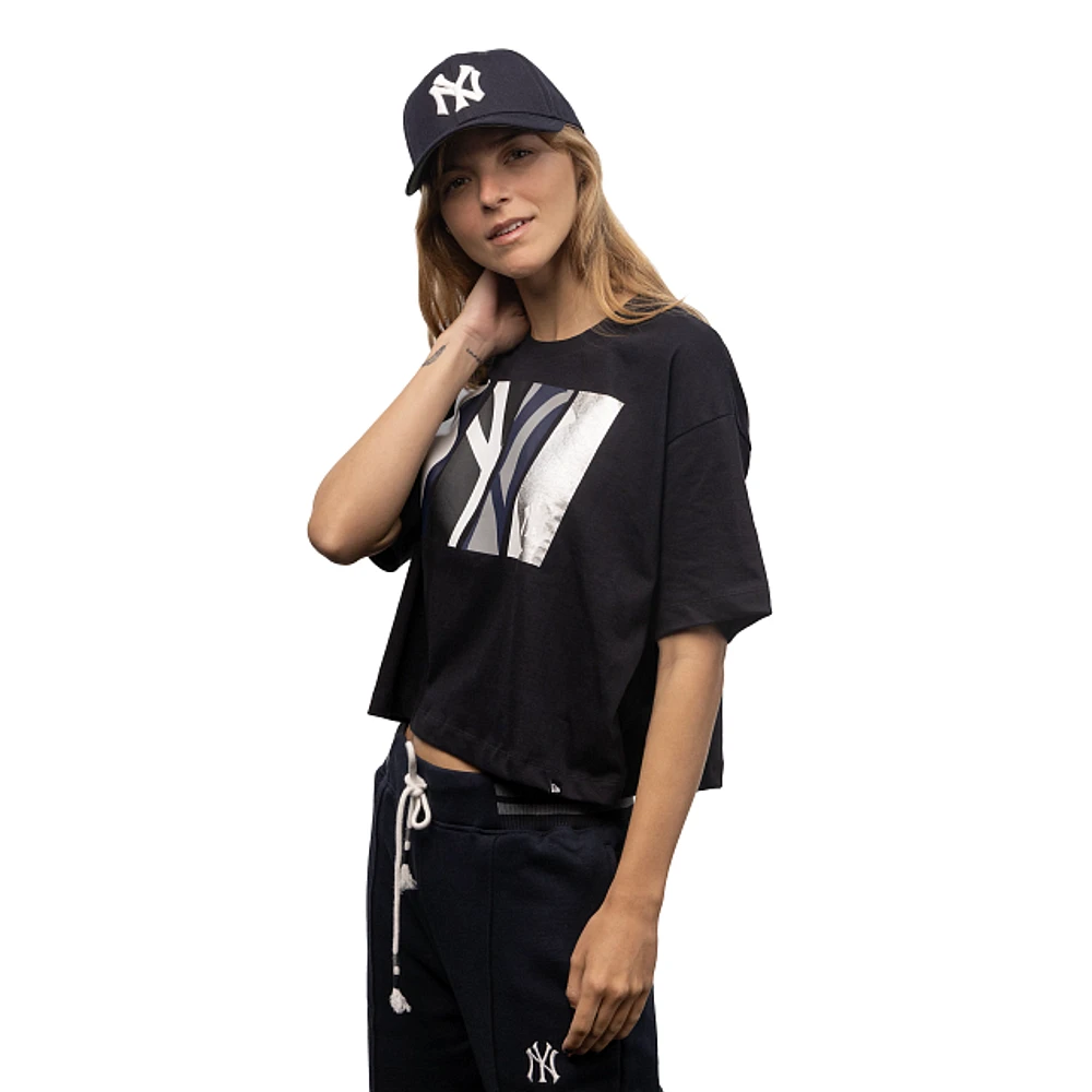Playera Manga Corta New York Yankees MLB Athleisure para Mujer