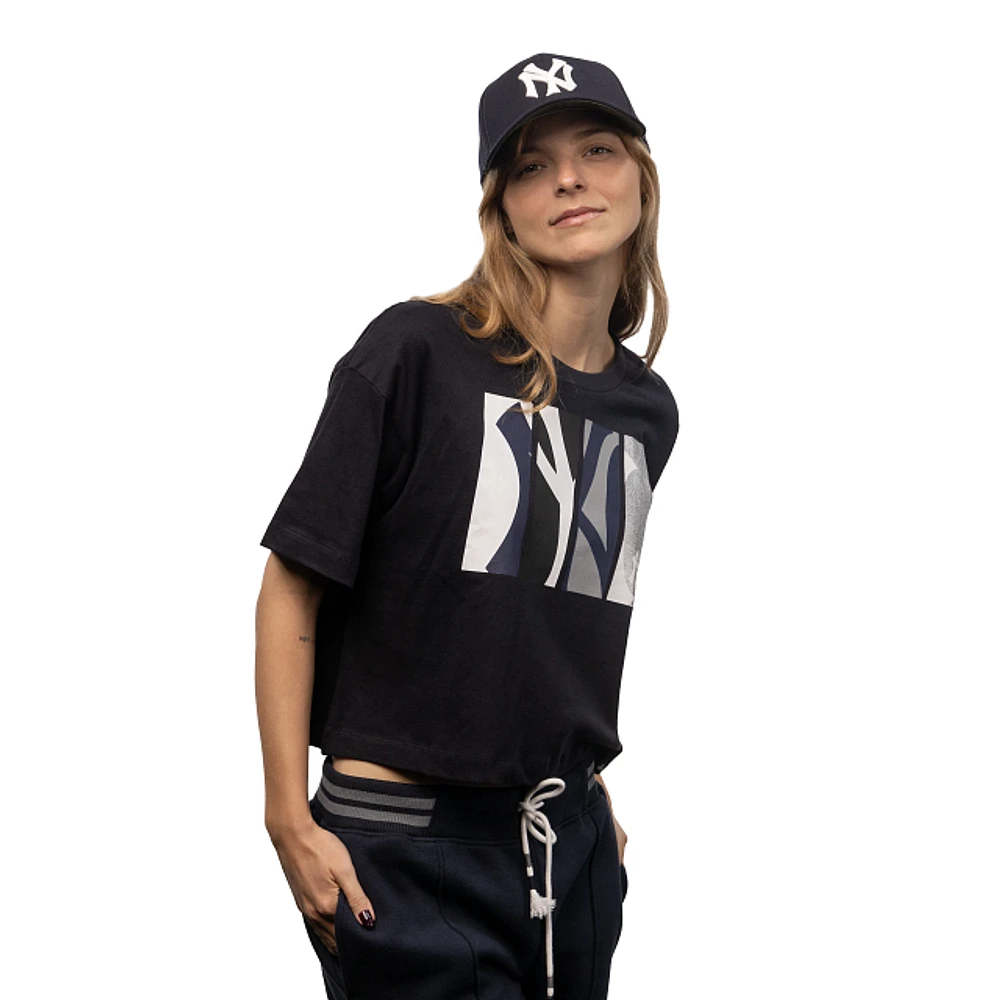 Playera Manga Corta New York Yankees MLB Athleisure para Mujer