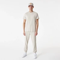 Playera Manga Corta New Era Essentials Beige