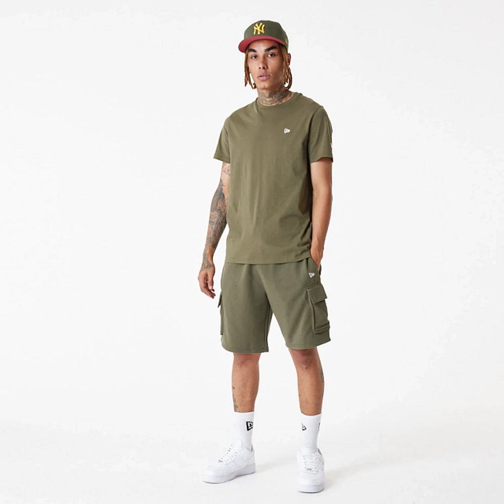 Playera Manga Corta New Era Essentials Verde