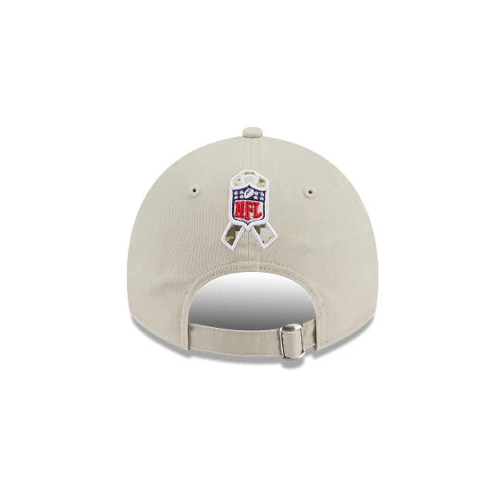 Tampa Bay Buccaneers NFL Salute to Service 2023 9TWENTY Strapback para Mujer