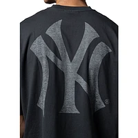 Playera Manga Corta New York Yankees MLB Oversized Essentials