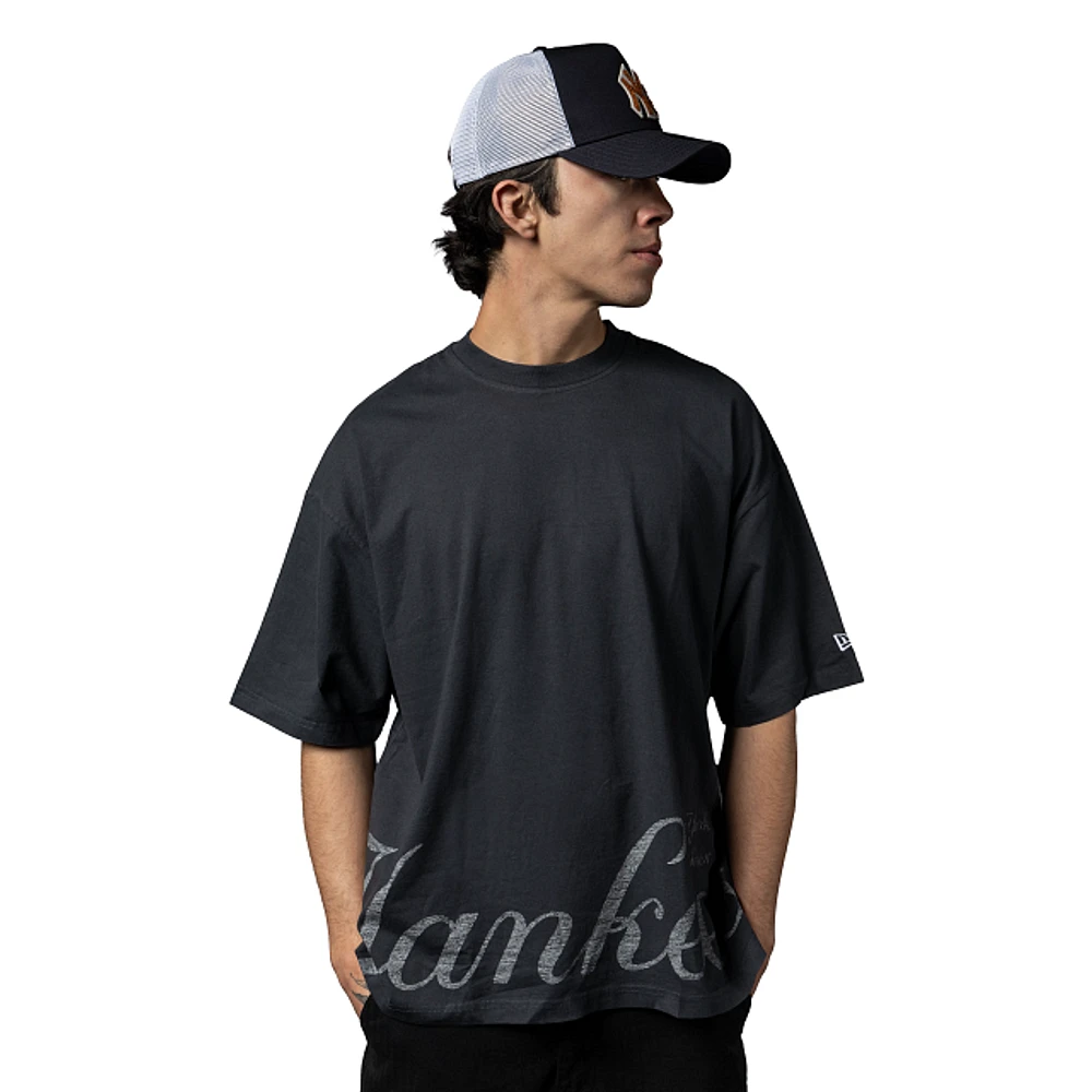 Playera Manga Corta New York Yankees MLB Oversized Essentials