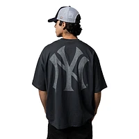 Playera Manga Corta New York Yankees MLB Oversized Essentials