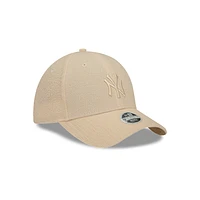 New York Yankees MLB Bubble Stitch 9FORTY Strapback Beige para Mujer