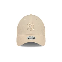 New York Yankees MLB Bubble Stitch 9FORTY Strapback Beige para Mujer