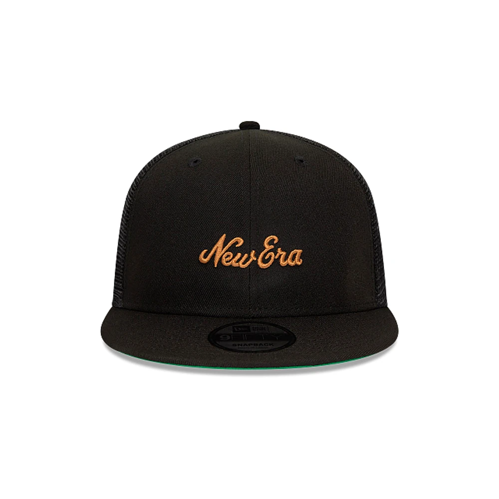 New Era World 9FIFTY Trucker Snapback Negra