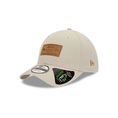 Gorra New Era Essentials Repreve 9FORTY Strapback Beige