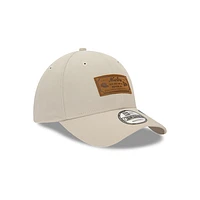 Gorra New Era Essentials Repreve 9FORTY Strapback Beige