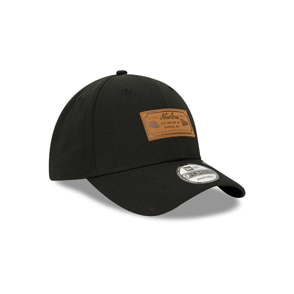 Gorra New Era Essentials Repreve 9FORTY Strapback Negra