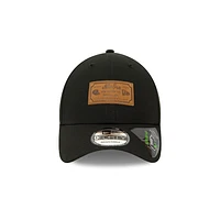 Gorra New Era Essentials Repreve 9FORTY Strapback Negra