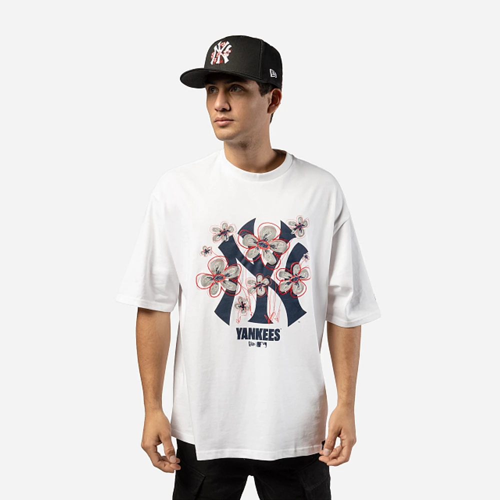 Playera Manga Corta New York Yankees MLB Flower Graphic