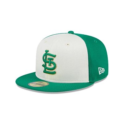 St. Louis Cardinals MLB Patrick's Day 2024 59FIFTY Cerrada